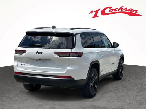 Bright White Clearcoat 2023 Jeep Grand Cherokee L Laredo