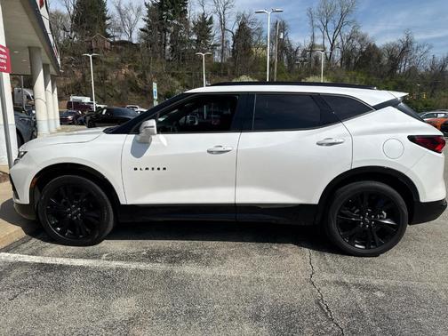 Iridescent Pearl Tricoat 2020 Chevrolet Blazer RS