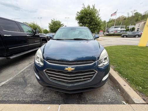 Patriot Blue Metallic 2017 Chevrolet Equinox LT