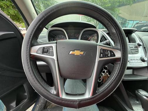 Patriot Blue Metallic 2017 Chevrolet Equinox LT