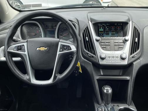 Patriot Blue Metallic 2017 Chevrolet Equinox LT