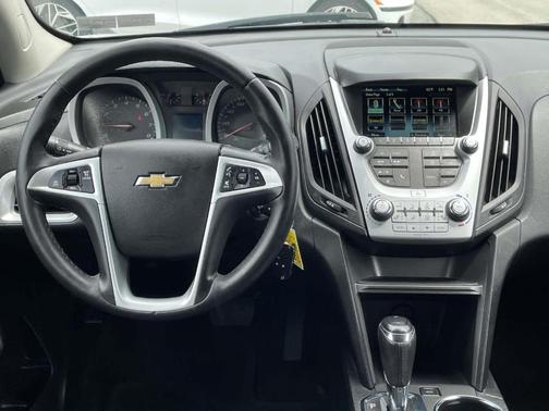Patriot Blue Metallic 2017 Chevrolet Equinox LT