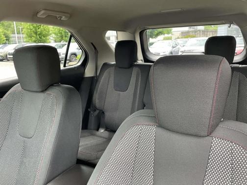 Patriot Blue Metallic 2017 Chevrolet Equinox LT
