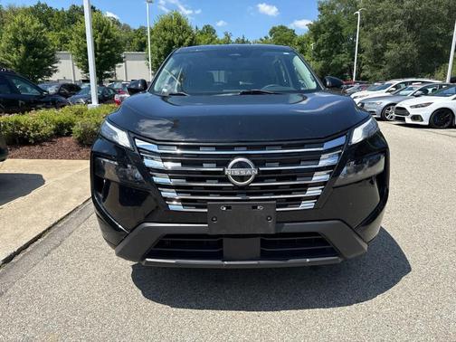 Super Black 2024 Nissan Rogue SV