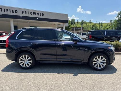 2016 Volvo XC90 T6 Momentum