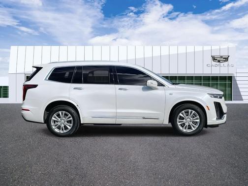 2023 Cadillac XT6 Luxury AWD