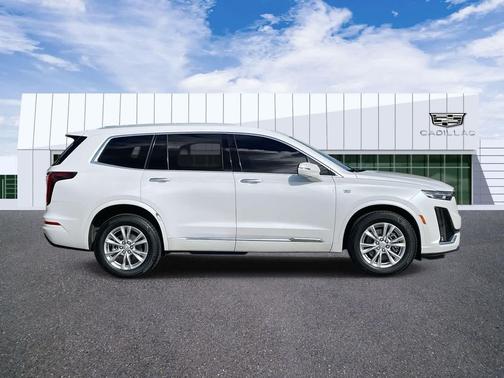 2023 Cadillac XT6 Luxury AWD