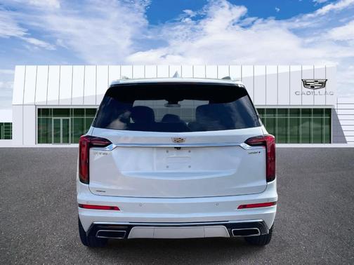 2023 Cadillac XT6 Luxury AWD