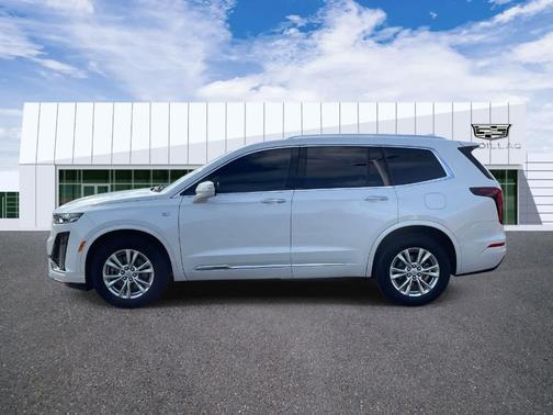 2023 Cadillac XT6 Luxury AWD