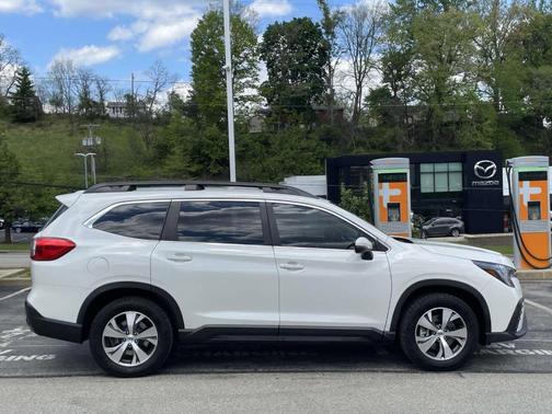 Crystal White Pearl 2023 Subaru Ascent Premium 8-Passenger
