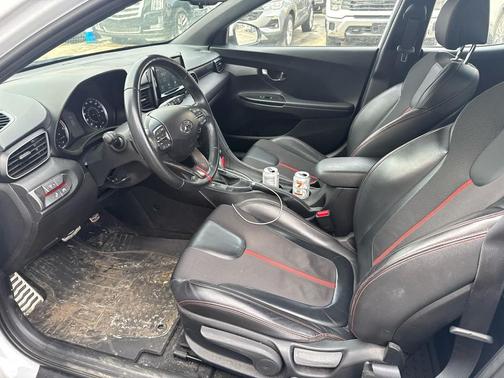 2020 Hyundai Veloster Turbo