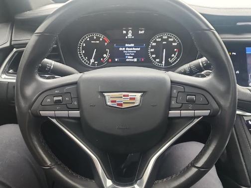 2023 Cadillac XT6 Luxury AWD