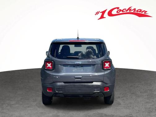 Graphite Gray 2023 Jeep Renegade Latitude