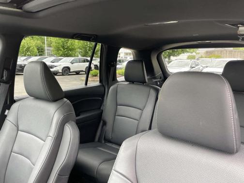 Crystal Black Pearl 2023 Honda Passport EX-L