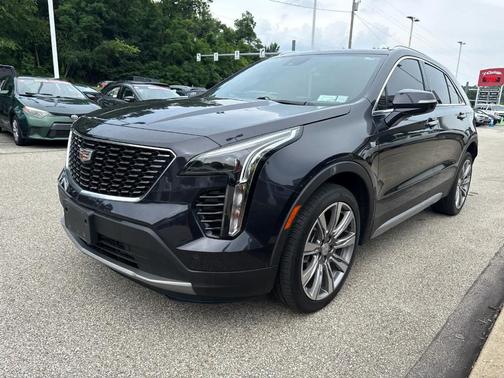 Metallic 2023 Cadillac XT4 Premium Luxury