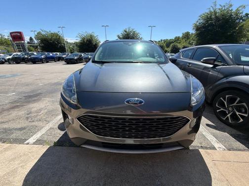Magnetic Metallic 2020 Ford Escape SE