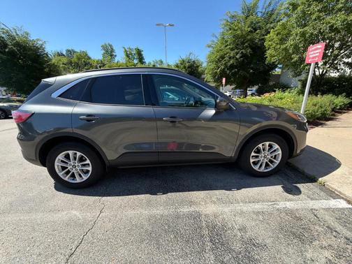 Magnetic Metallic 2020 Ford Escape SE