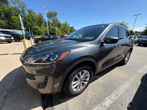 Magnetic Metallic 2020 Ford Escape SE