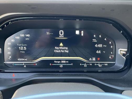 White Frost Tri-Coat 2022 GMC Yukon Denali