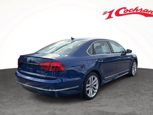 2016 Volkswagen Passat 1.8T SEL Premium