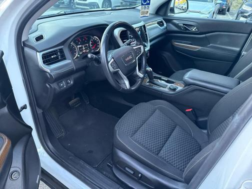 2018 GMC Acadia SLE-2