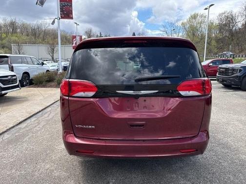 2023 Chrysler Voyager LX