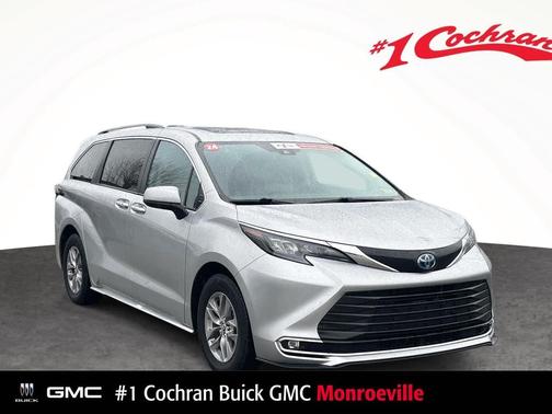 2024 Toyota Sienna XLE
