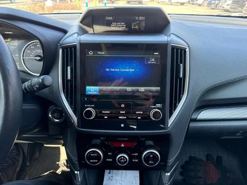 Crystal White Pearl 2019 Subaru Forester Limited