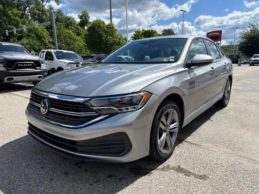 Pyrite Silver Metallic 2024 Volkswagen Jetta 1.5T SE