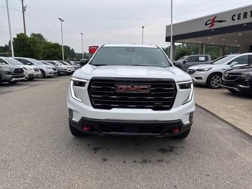 2024 GMC Acadia AT4
