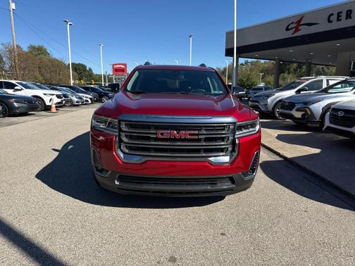 2023 GMC Acadia AT4