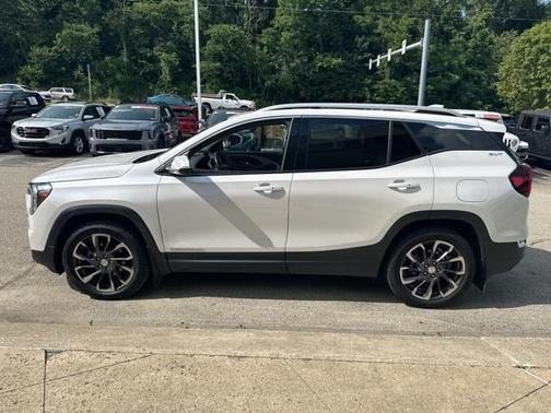 2022 GMC Terrain SLT