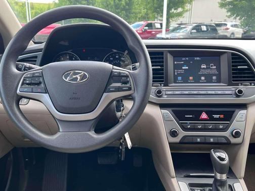 Mineral Beige Pearl 2017 Hyundai ELANTRA SE