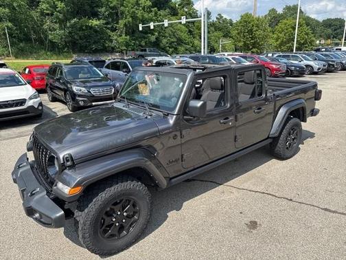 2021 Jeep Gladiator Sport
