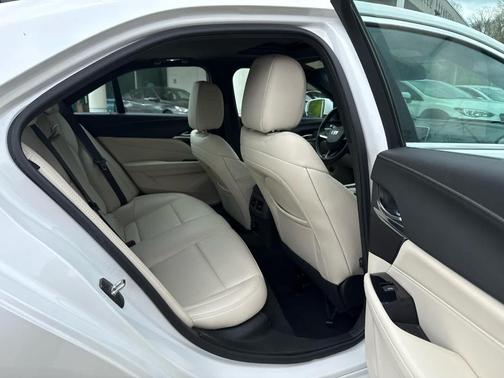 2023 Cadillac CT4 Luxury