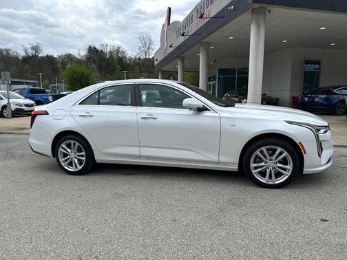 2023 Cadillac CT4 Luxury