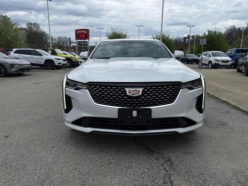2023 Cadillac CT4 Luxury