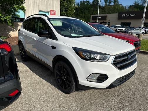 Oxford White 2019 Ford Escape SE