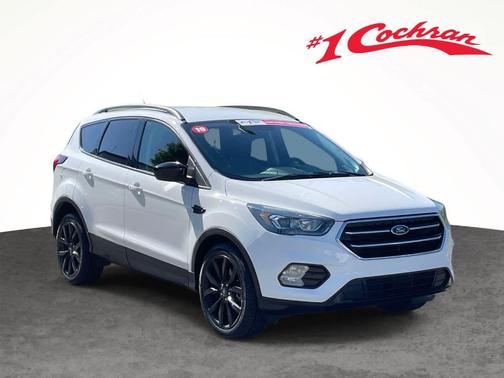 Oxford White 2019 Ford Escape SE