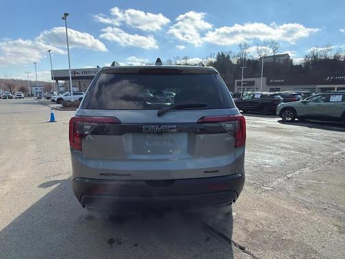 2021 GMC Acadia SLT