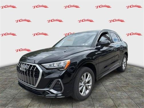 2022 Audi Q3 45 S line Premium