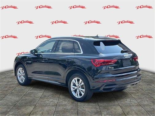 2022 Audi Q3 45 S line Premium