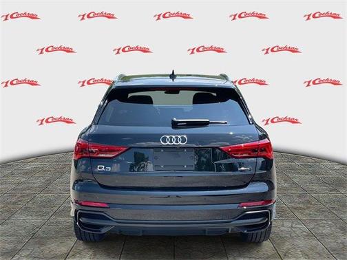 2022 Audi Q3 45 S line Premium