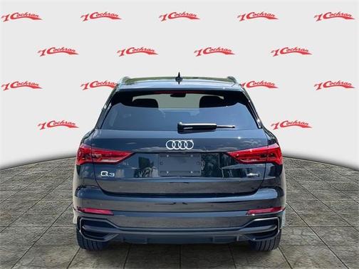 2022 Audi Q3 45 S line Premium