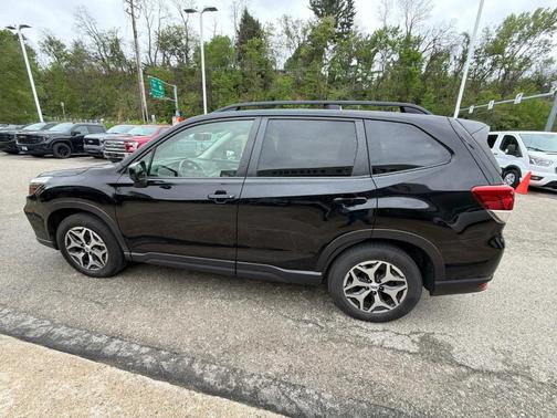 Crystal Black Silica 2020 Subaru Forester Premium