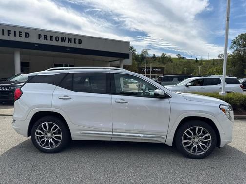2022 GMC Terrain Denali