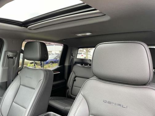 Onyx Black 2022 GMC Sierra 1500 Denali