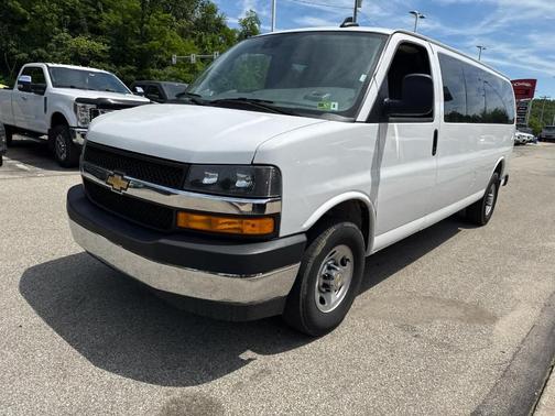 Summit White 2024 Chevrolet Express 3500 LT
