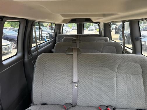 Summit White 2024 Chevrolet Express 3500 LT