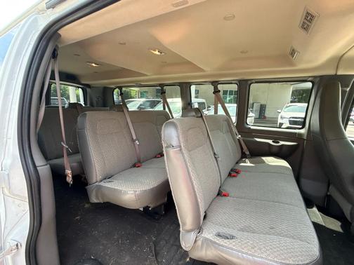 Summit White 2024 Chevrolet Express 3500 LT